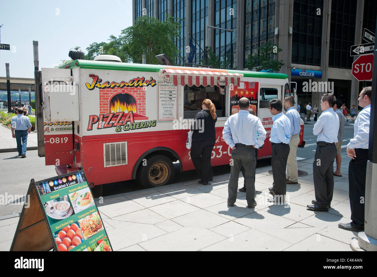 Customers Line Up For The Popular Jiannettos Pizza And