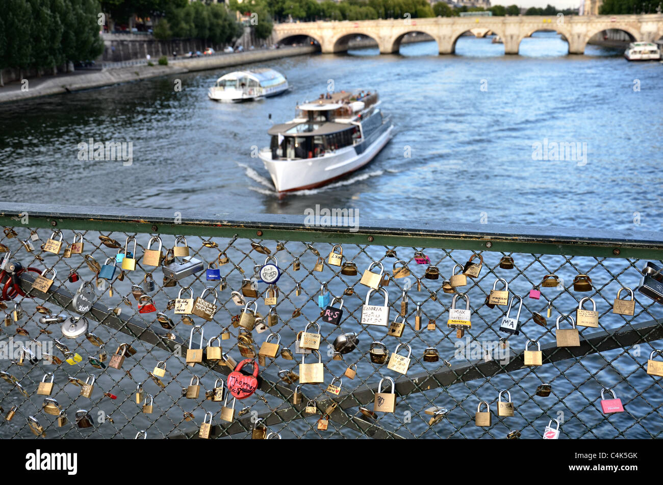 Seine Heart Lock