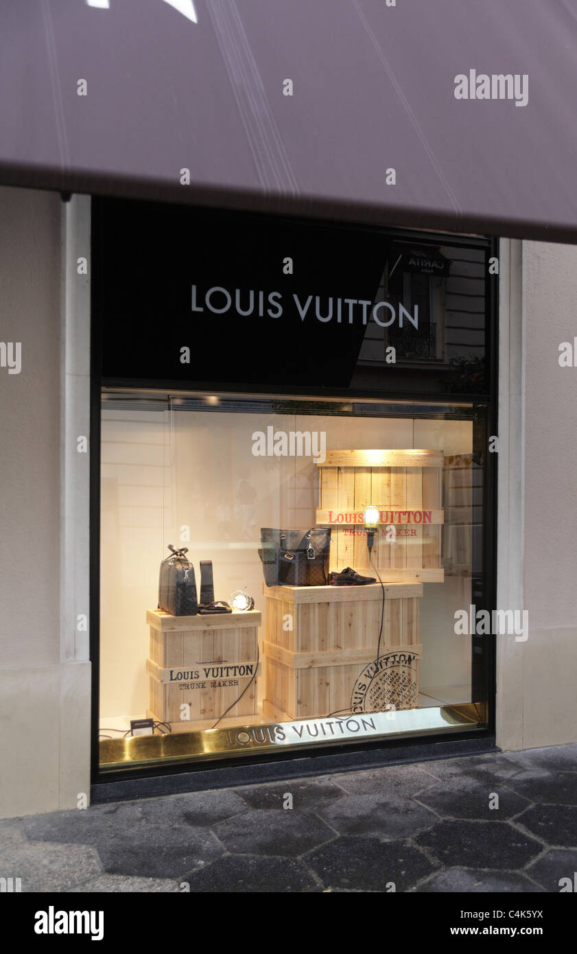 moral Feasibility amplitude Luxury shopping Louis Vuitton Nice France Stock Photo - Alamy