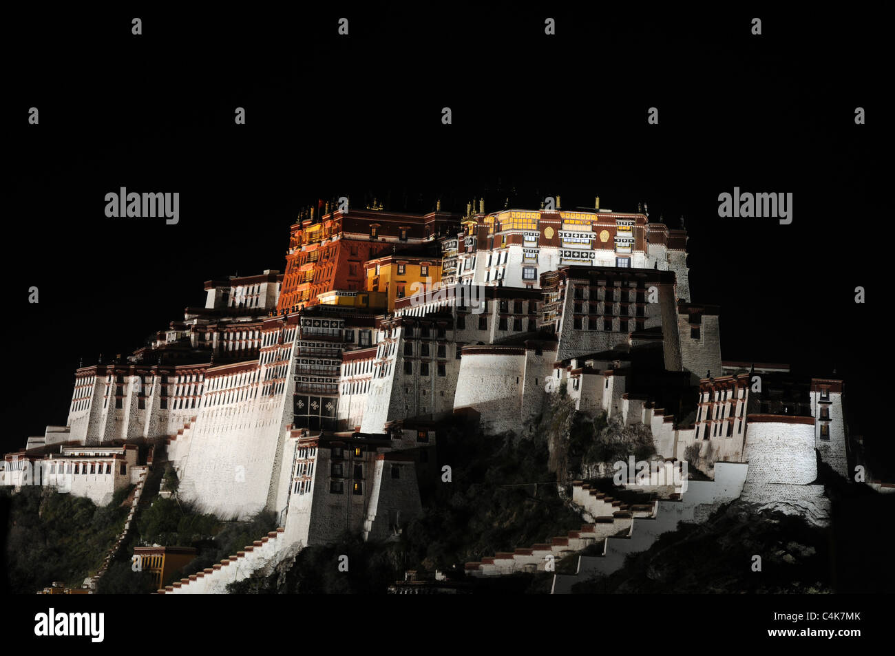 Landscape of the famous Potala Palace in Lhasa,Tibet Stock Photo - Alamy