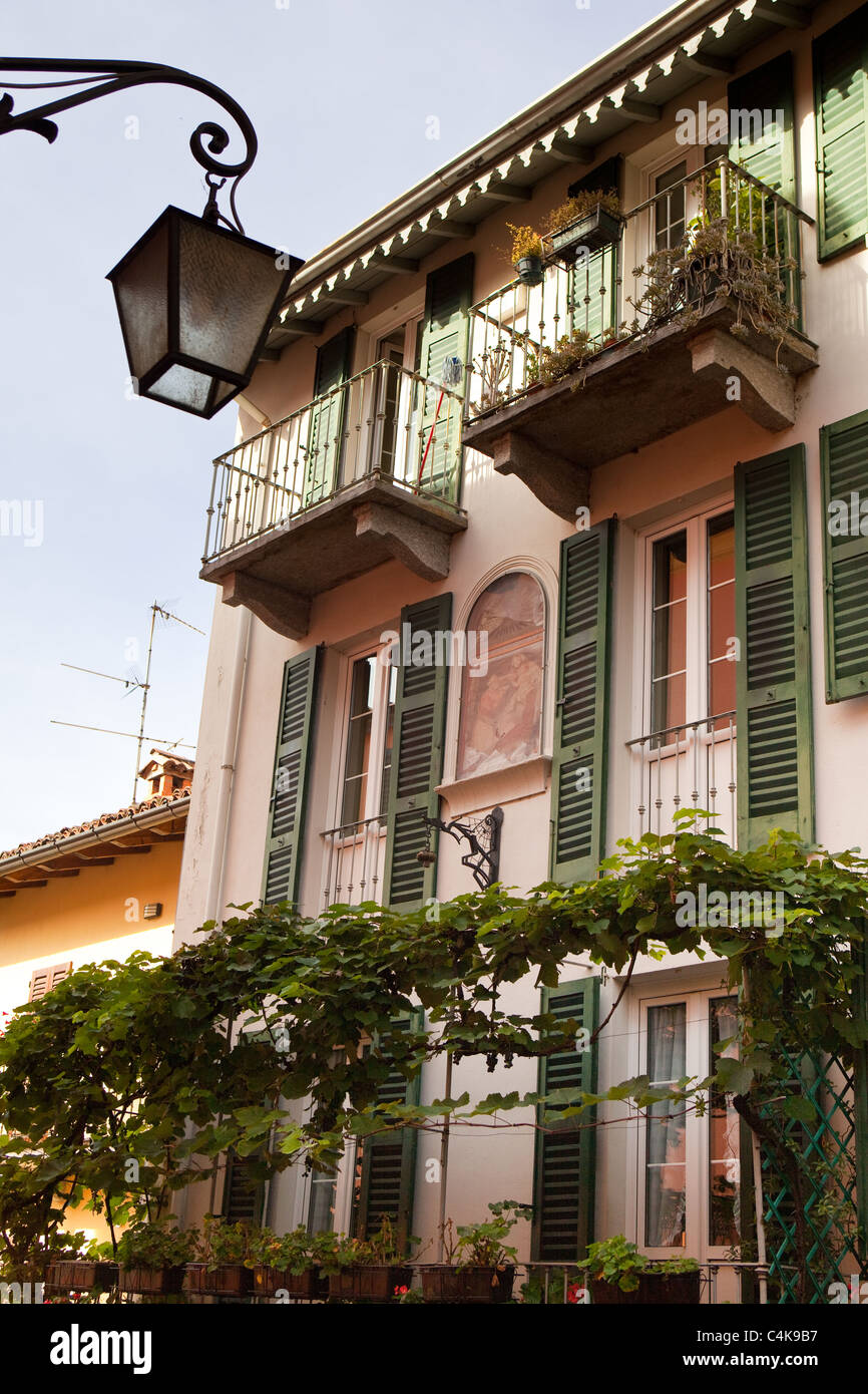Bellagio Italian Style housing.Italy Stock Photo Alamy