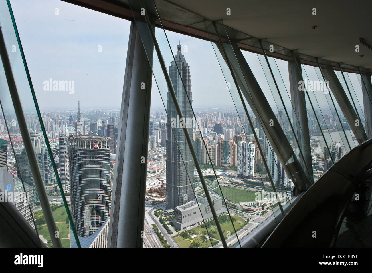 shanghai skyline financial district pudong Stock Photo - Alamy