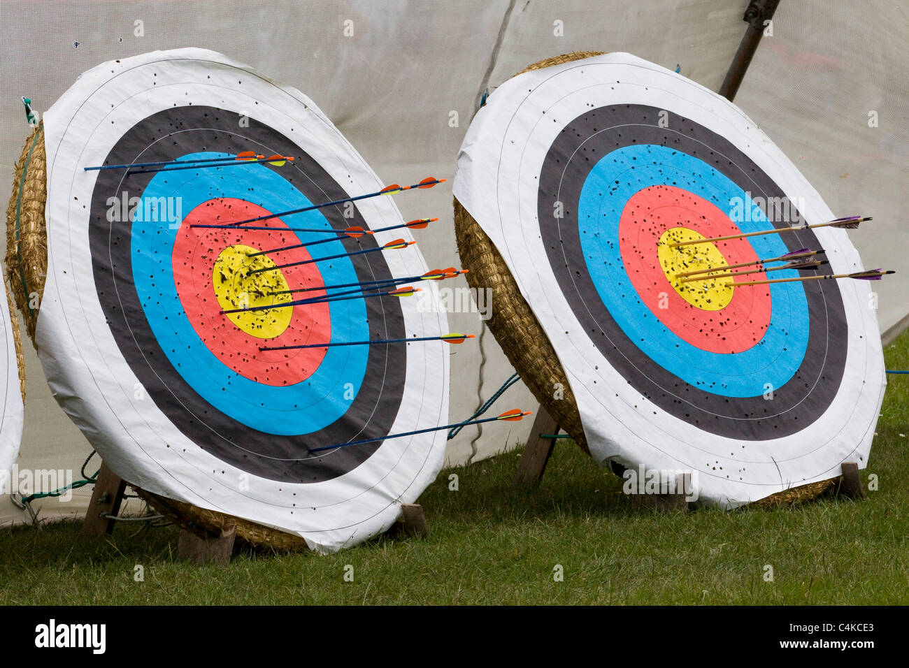 Archery target hires stock photography and images Alamy