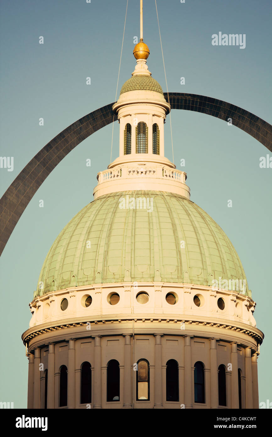 Old courthouse and the Archway in downtown of St. Louis Stock Photo