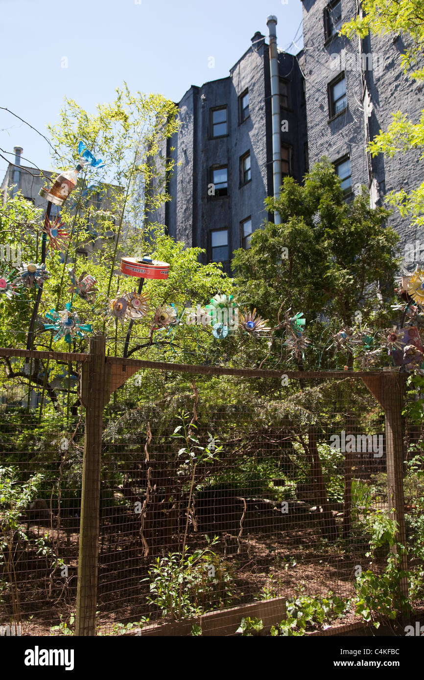 Community garden, East Village, 6th Street, Manhattan, New York City, USA Stock Photo Alamy