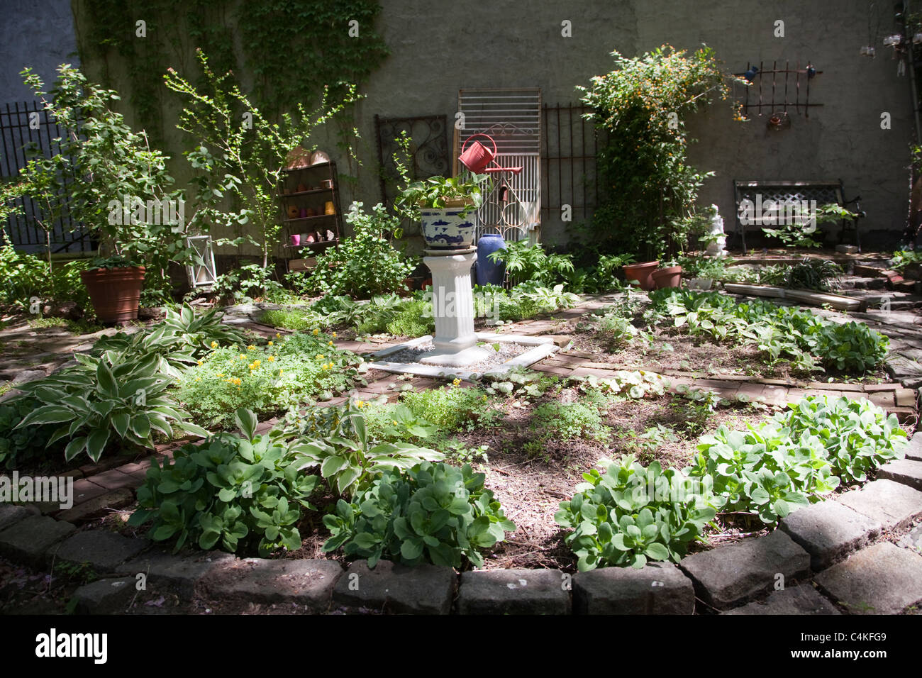 Community garden, East Village, 9th Street, Manhattan, New York City, USA Stock Photo Alamy