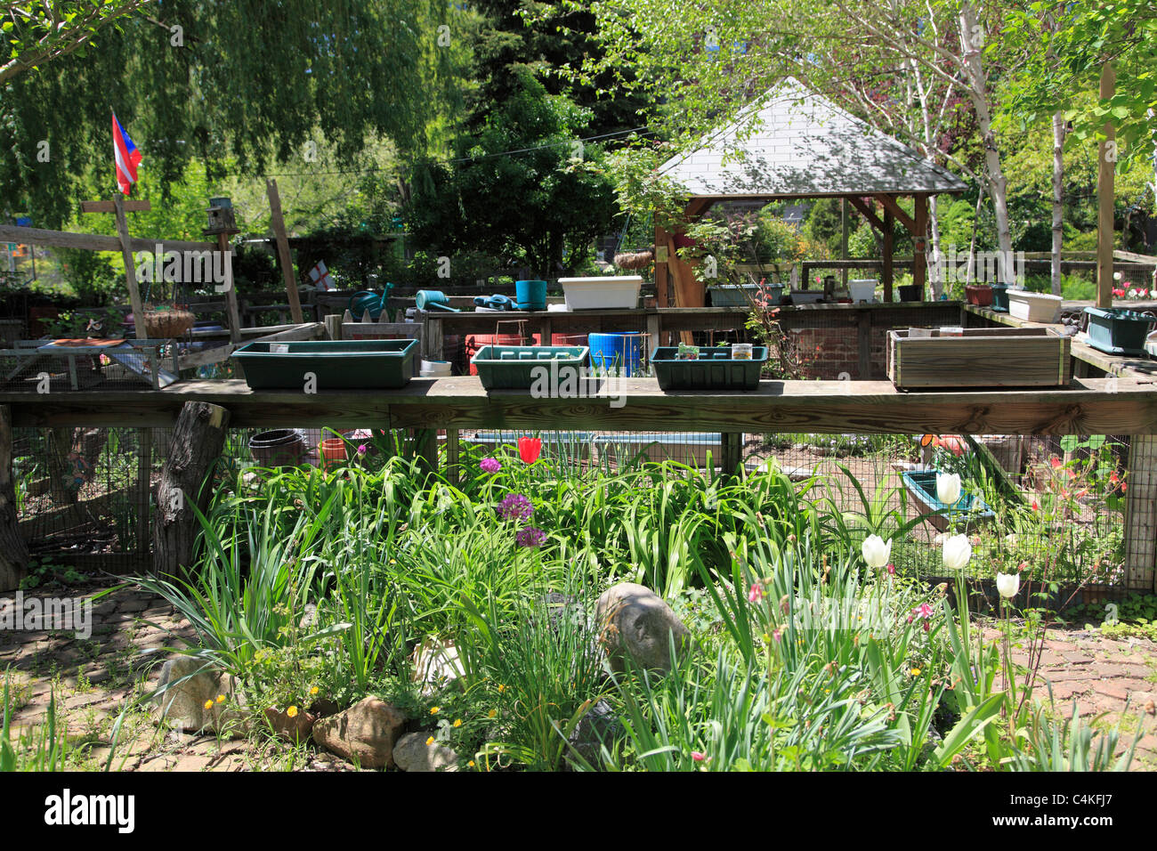 Community garden, East Village, 9th Street, Manhattan, New York City, USA Stock Photo Alamy