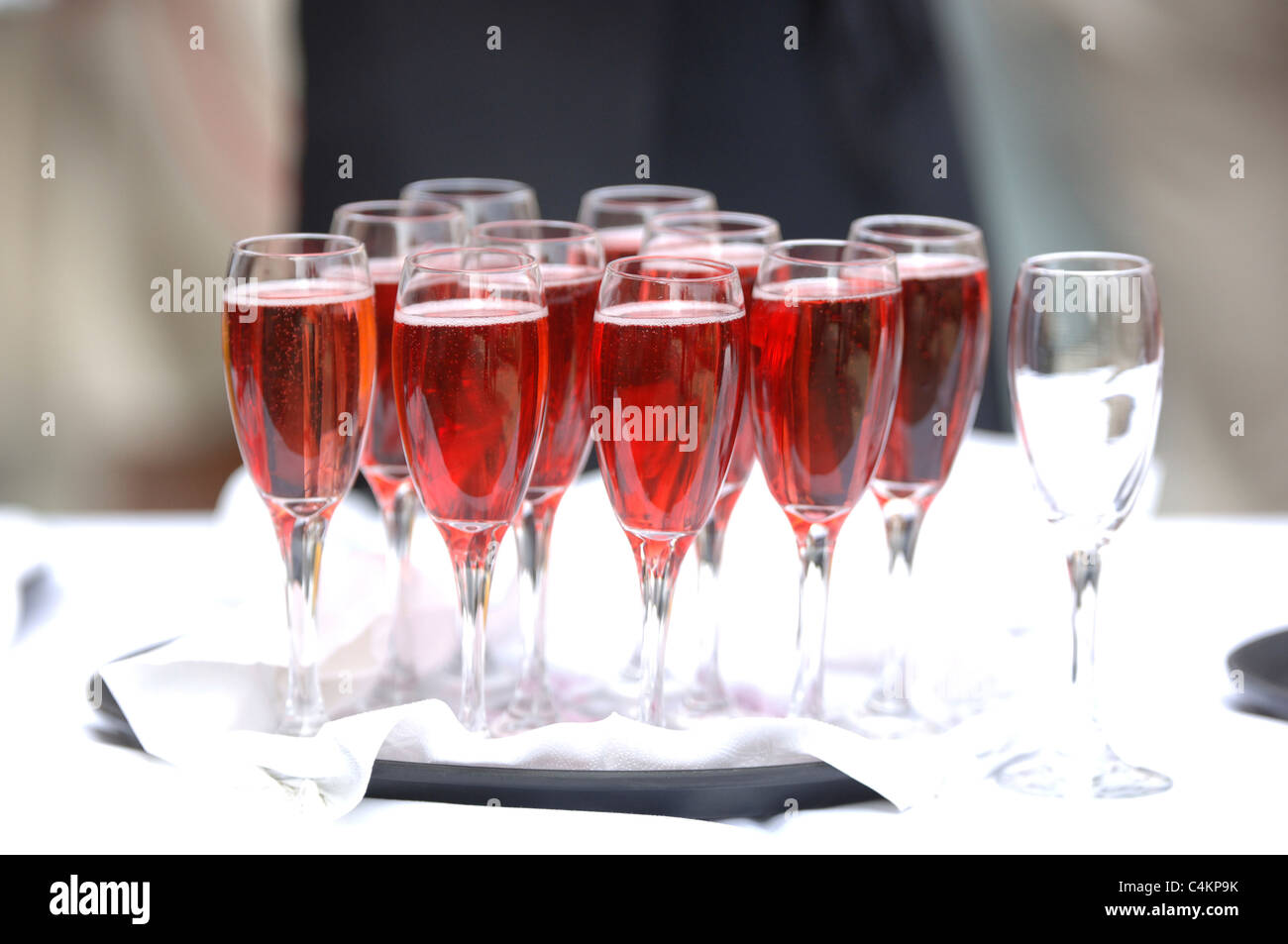 Pink champagne party hi-res stock photography and images - Alamy