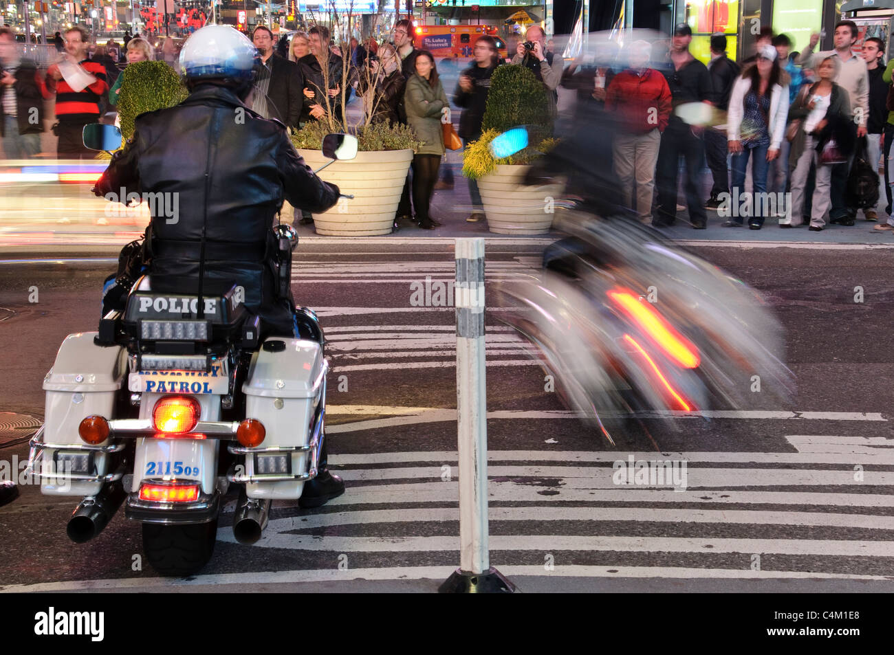 New York Police Department’s Harley-Davidson Electra Glide motorcycles ...