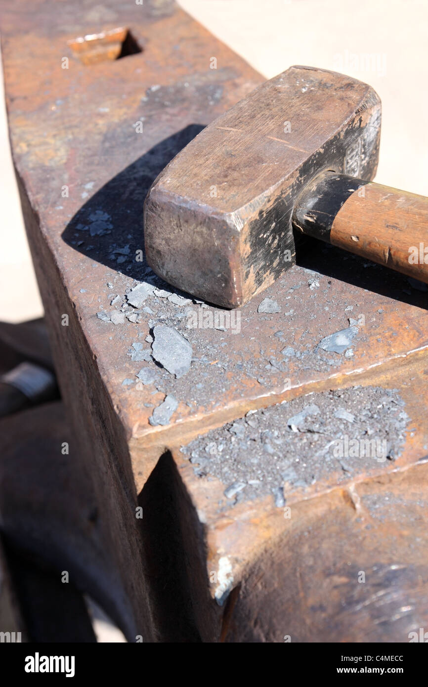 Anvil and hammer Cut Out Stock Images & Pictures - Alamy