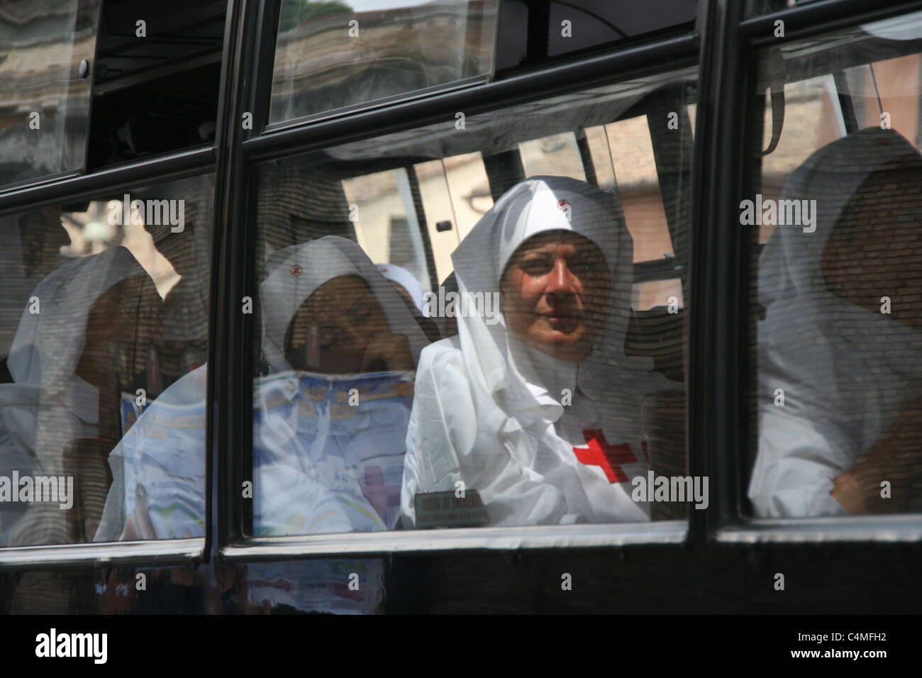 Italian red cross nurses hi-res stock photography and images - Alamy