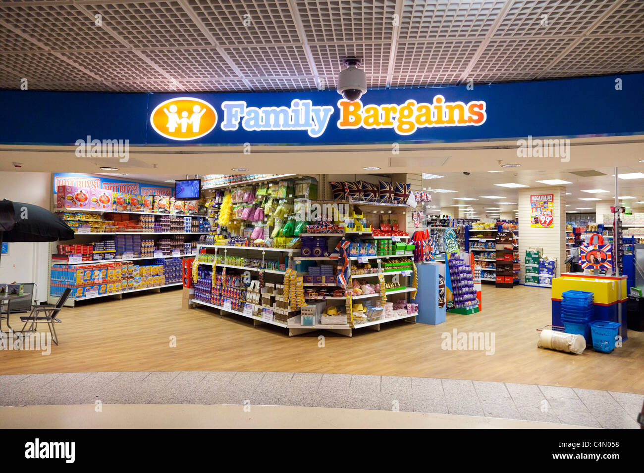 Family Bargains store Stock Photo Alamy