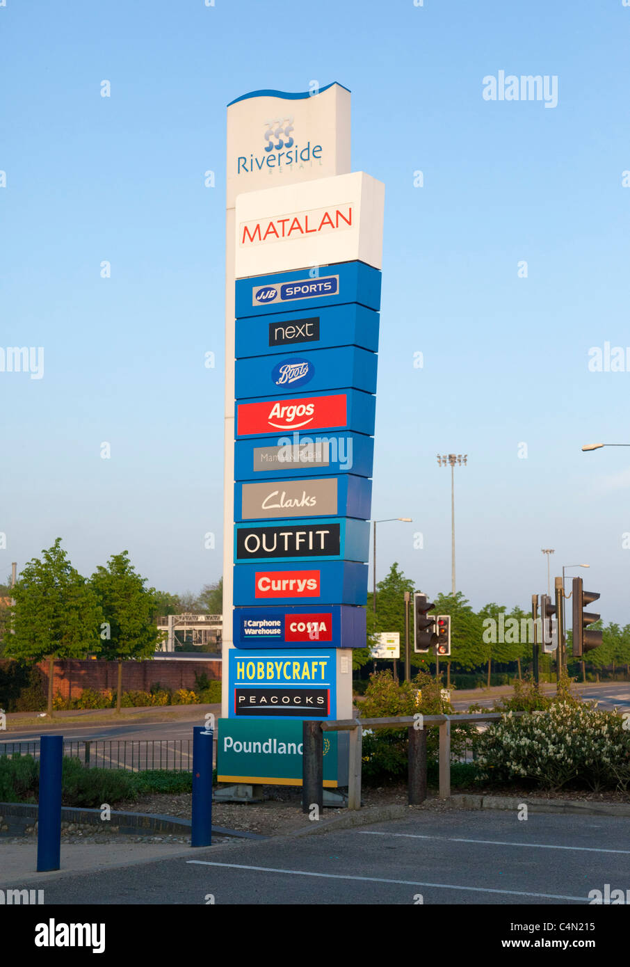 Names of stores hi-res stock photography and images - Alamy