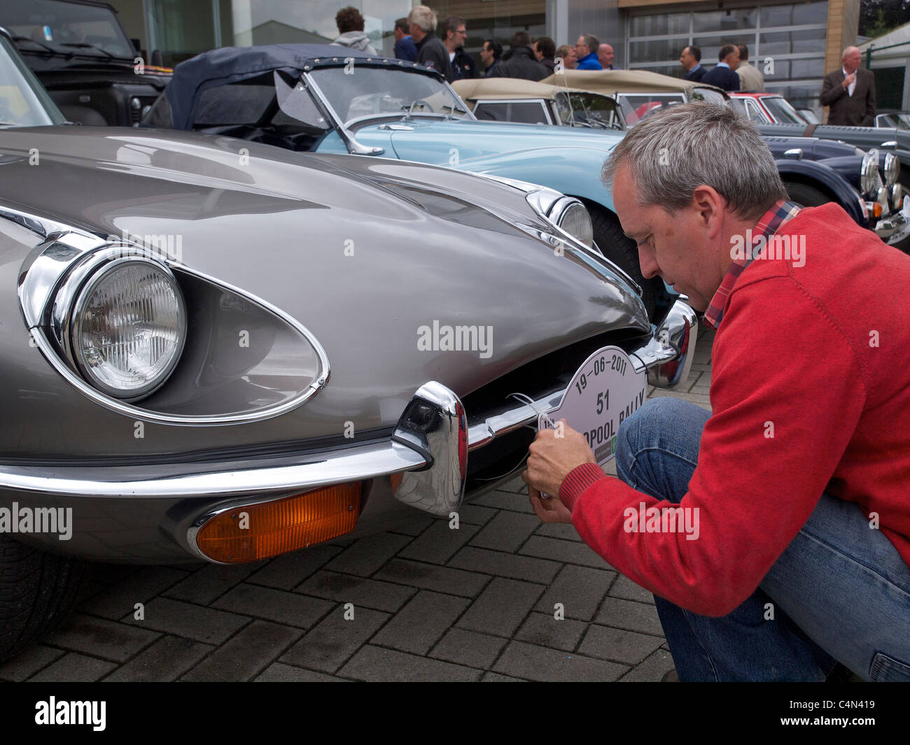 Detalhes Da Luz De Fundo E Para-choques De Um Antigo Modelo Clássico De  Jaguar De Carro Em Inglês Foto Editorial - Imagem de retro, transporte:  268074756