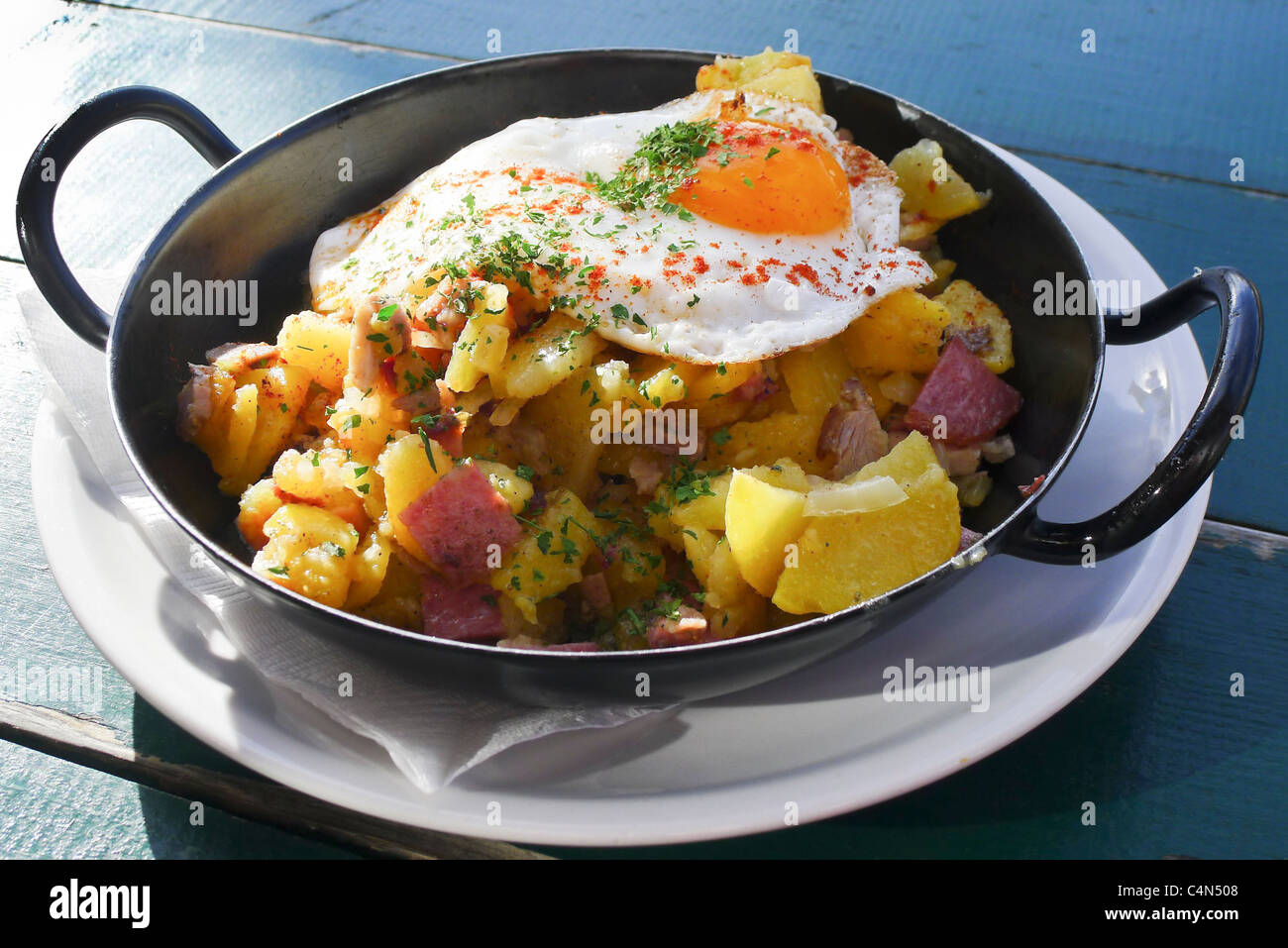 Tiroler Grostl, a speciality dish in the ski resorts of Austria Stock Photo