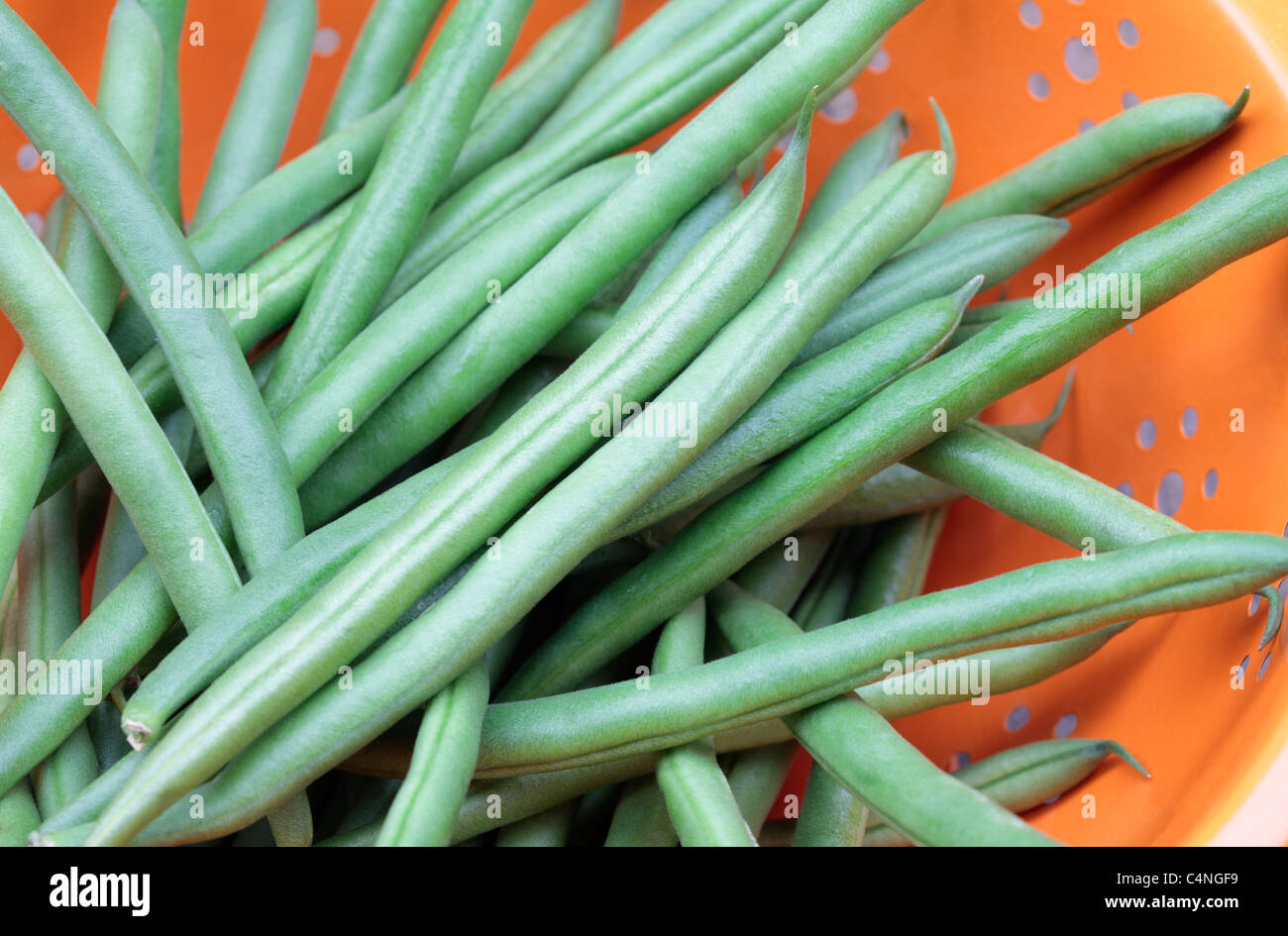Green colander hi-res stock photography and images - Alamy