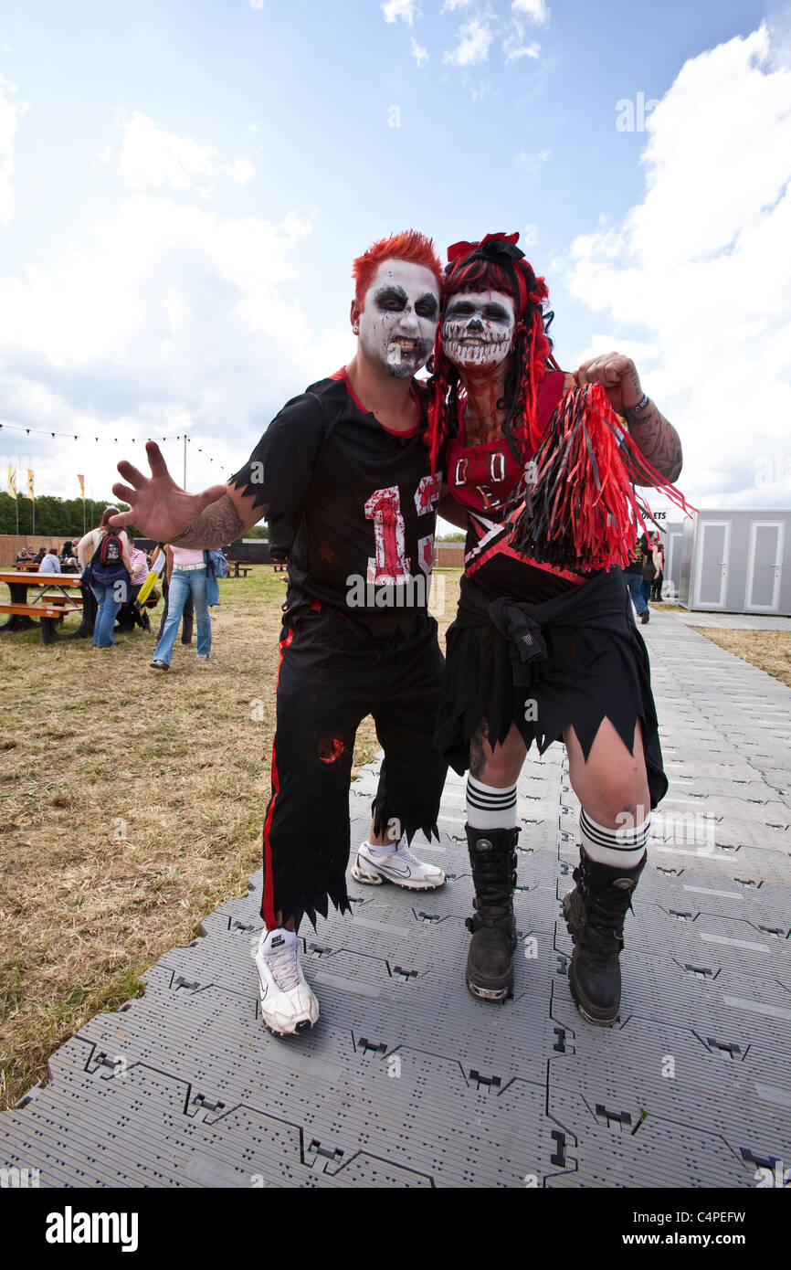 download festival fancy dress Fancy dress download festival hi-res stock photography and images