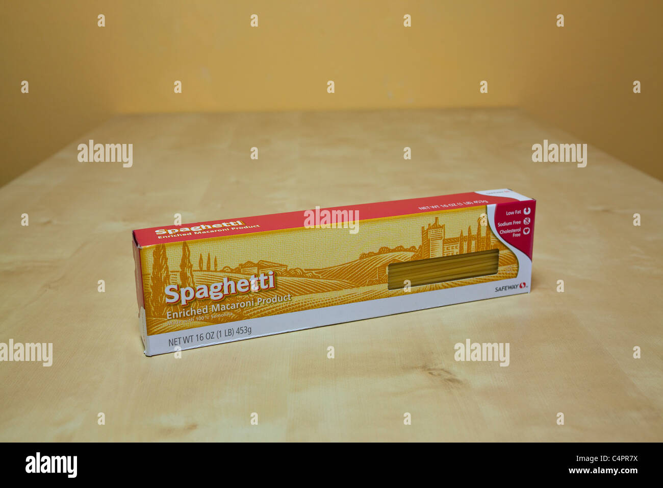 A box of Pasta Linguini Spaghetti Stock Photo Alamy