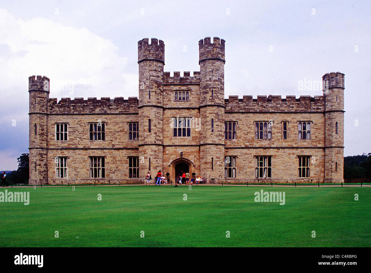 Leeds Castle rebuilt in the 12th century, Kent, England Stock Photo