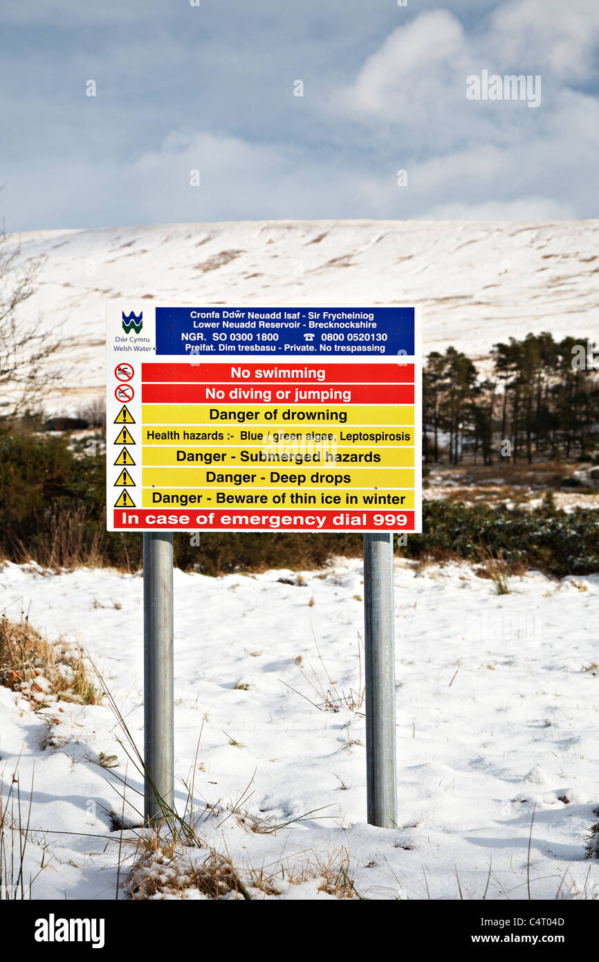 Lower Neuadd Reservoir signpost, Brecon Beacons National Park, Wales Stock Photo Alamy