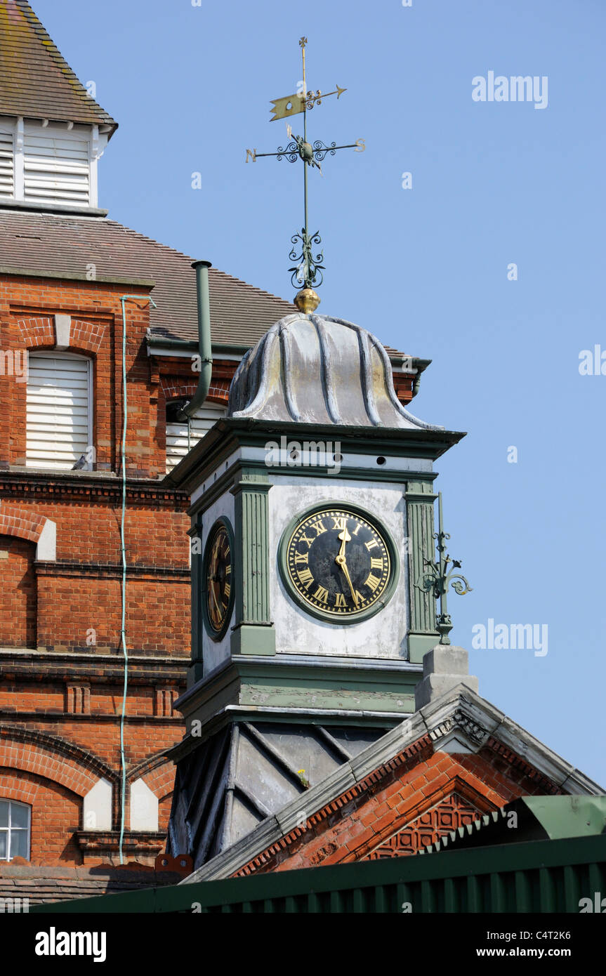 Hertford brewery clock hires stock photography and images Alamy