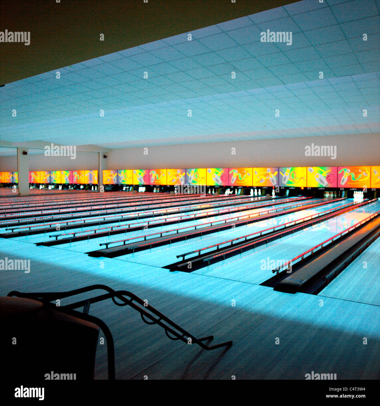 Bowling alley lanes hires stock photography and images Alamy