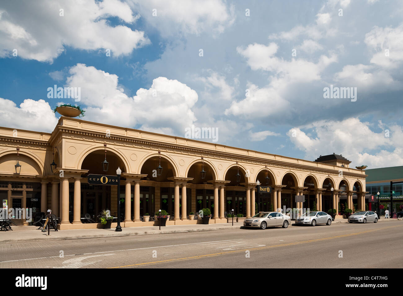 Street view of the Short North area in Columbus Ohio Stock Photo Alamy