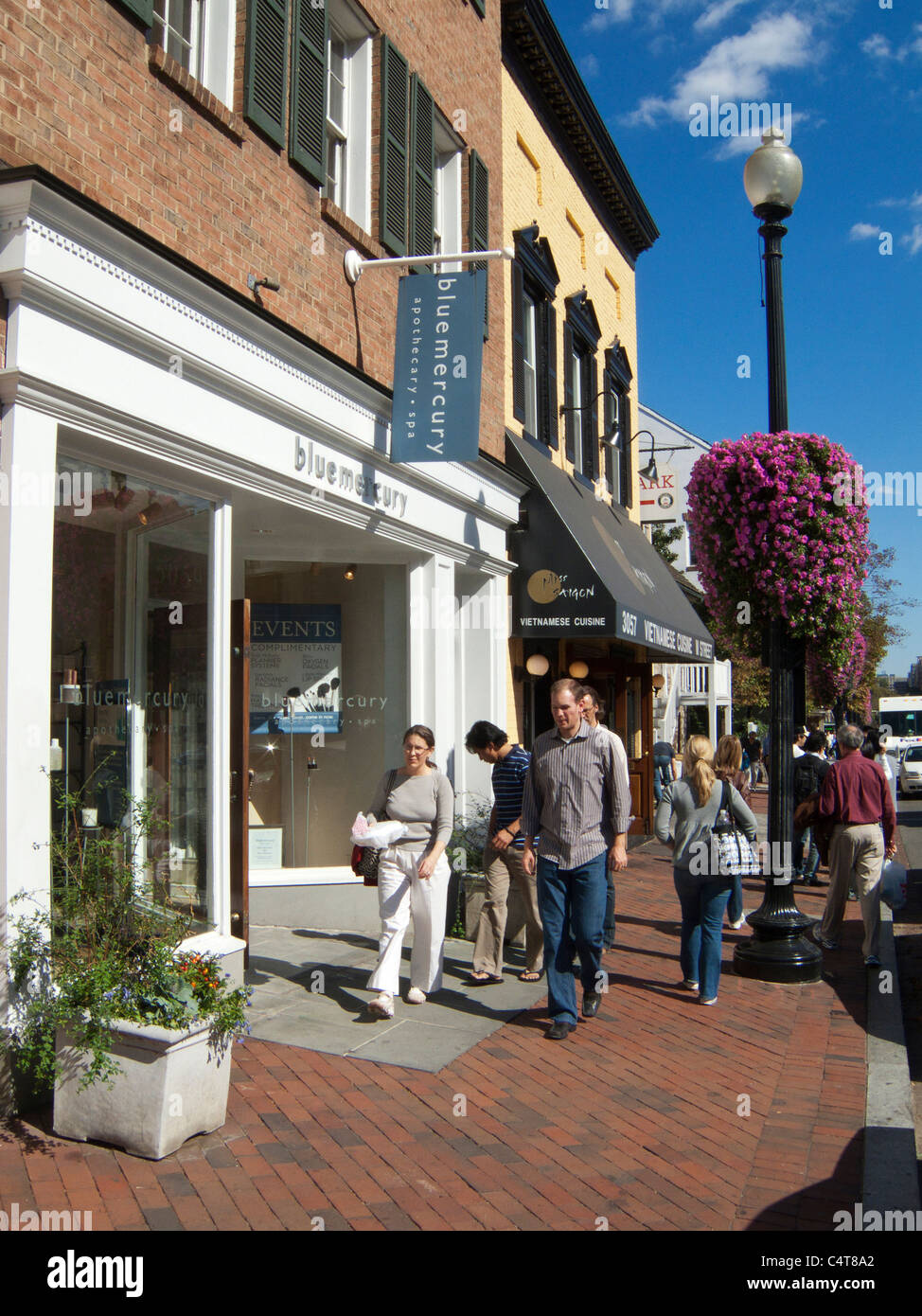 Washington DC, shopping area Stock Photo Alamy