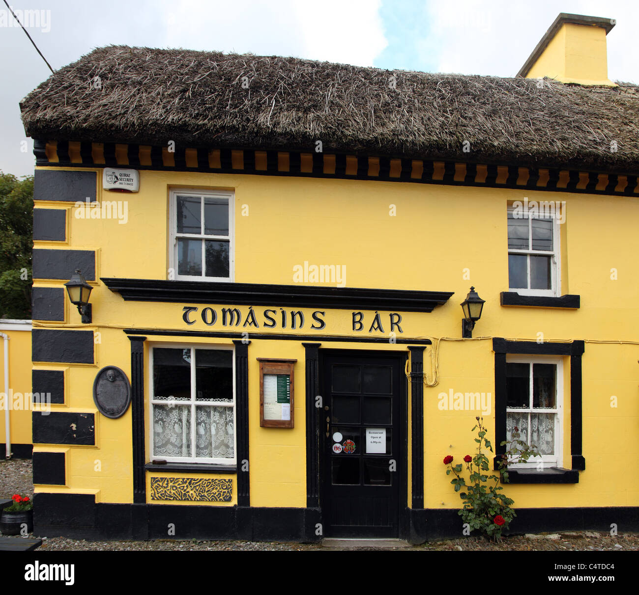 Tomasins Bar and Restaurant, Stradbally, County Kerry, Ireland Stock
