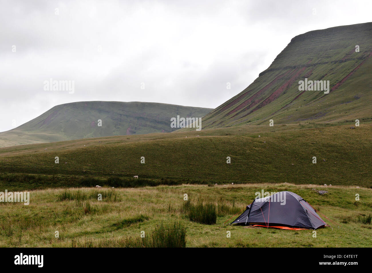Wild Camping At Llyn Y Fan Fach Carmarthen Fan Brecon Beacons National Park Wales Stock Photo Alamy