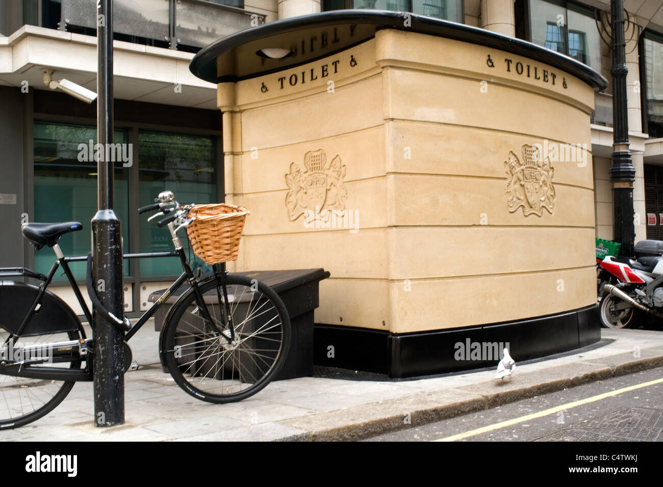 London , Mayfair , Stratton Street , luxury pay toilets Stock Photo Alamy