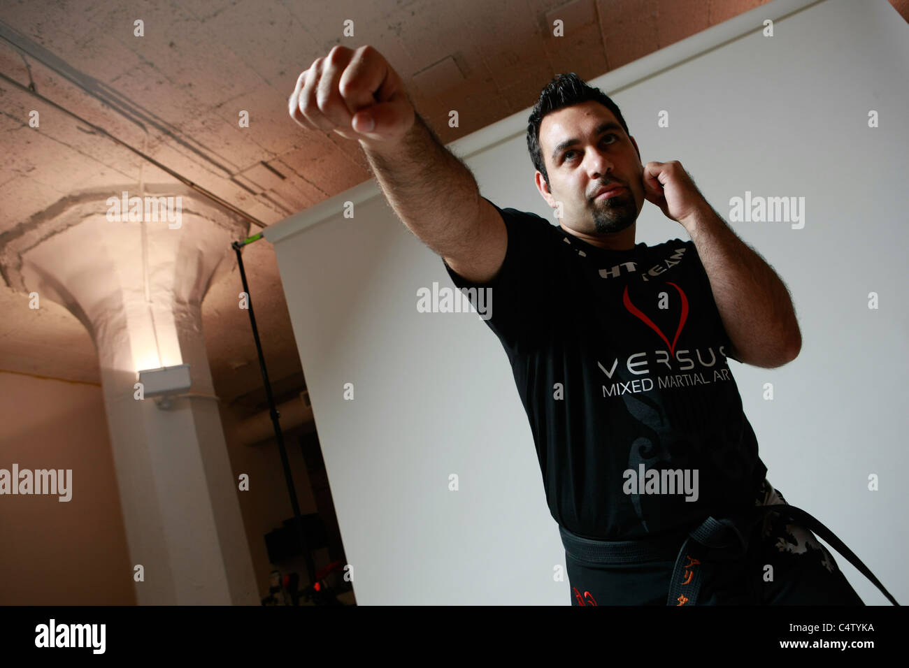 kick boxer training Stock Photo - Alamy