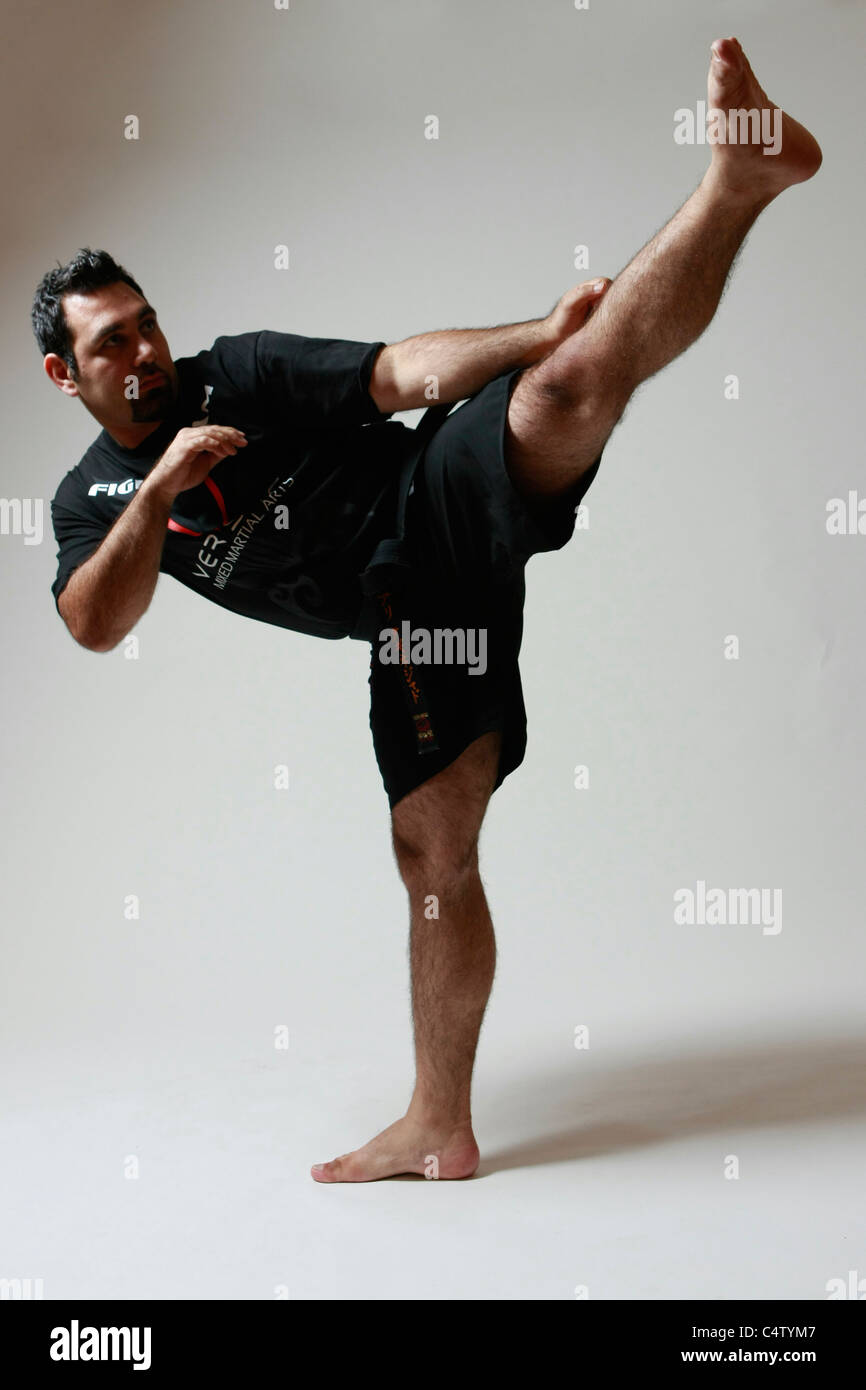 kick boxer training Stock Photo - Alamy