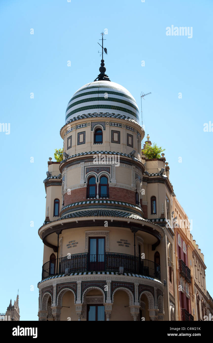Old building seville spain hi-res stock photography and images - Alamy