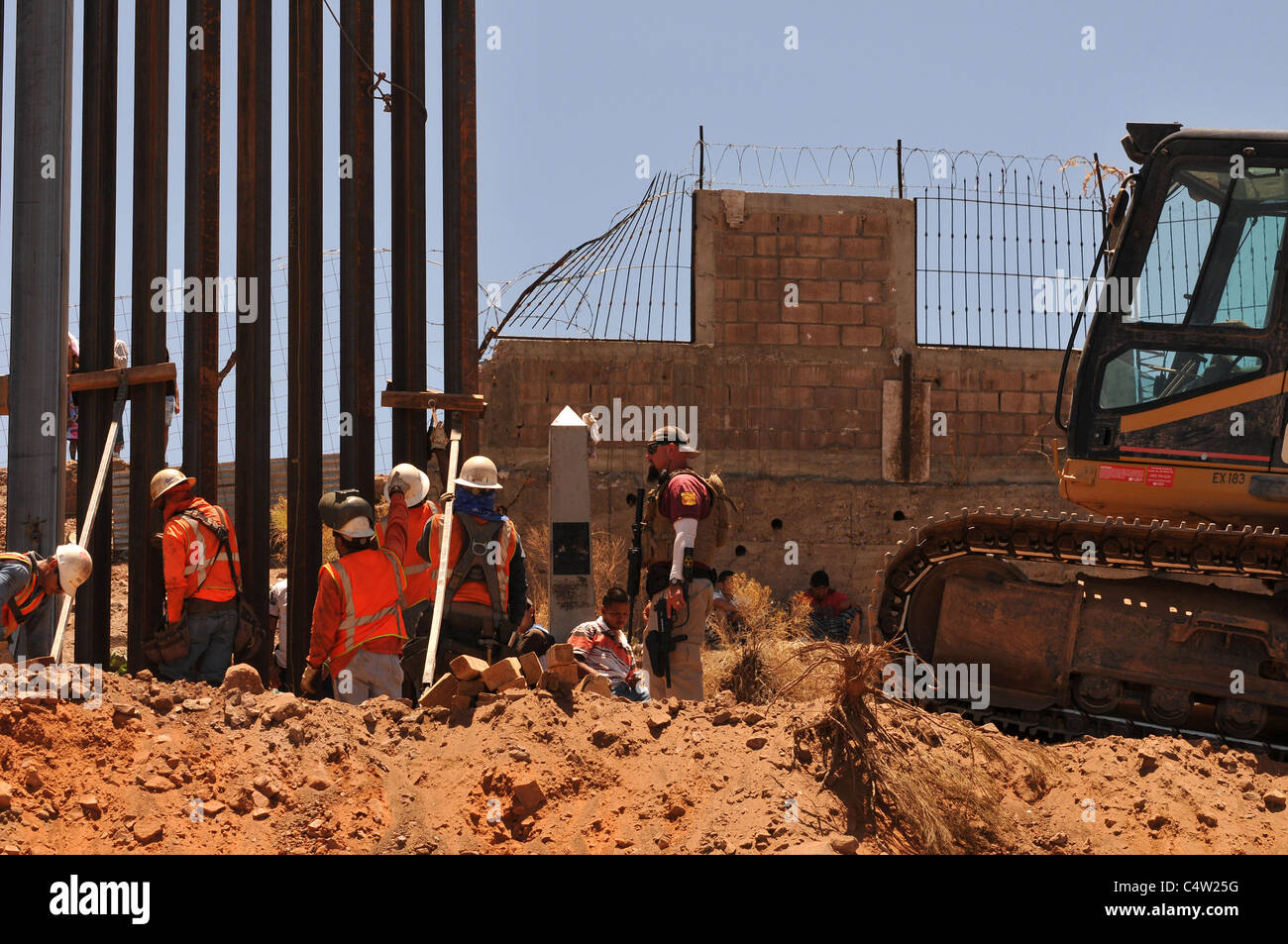 Replacement border wall nogales arizona hires stock photography and images Alamy