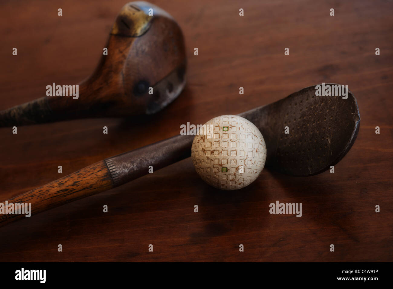 Close up of antique golf clubs and golf ball Stock Photo - Alamy