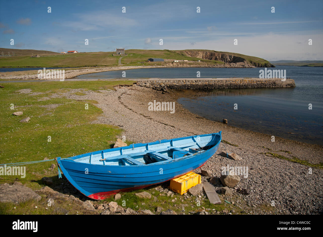 Beached lobster fishing boat at Tofts Voe, Mossbank, Shetland Isles, Scotland.  SCO 7280 Stock Photo