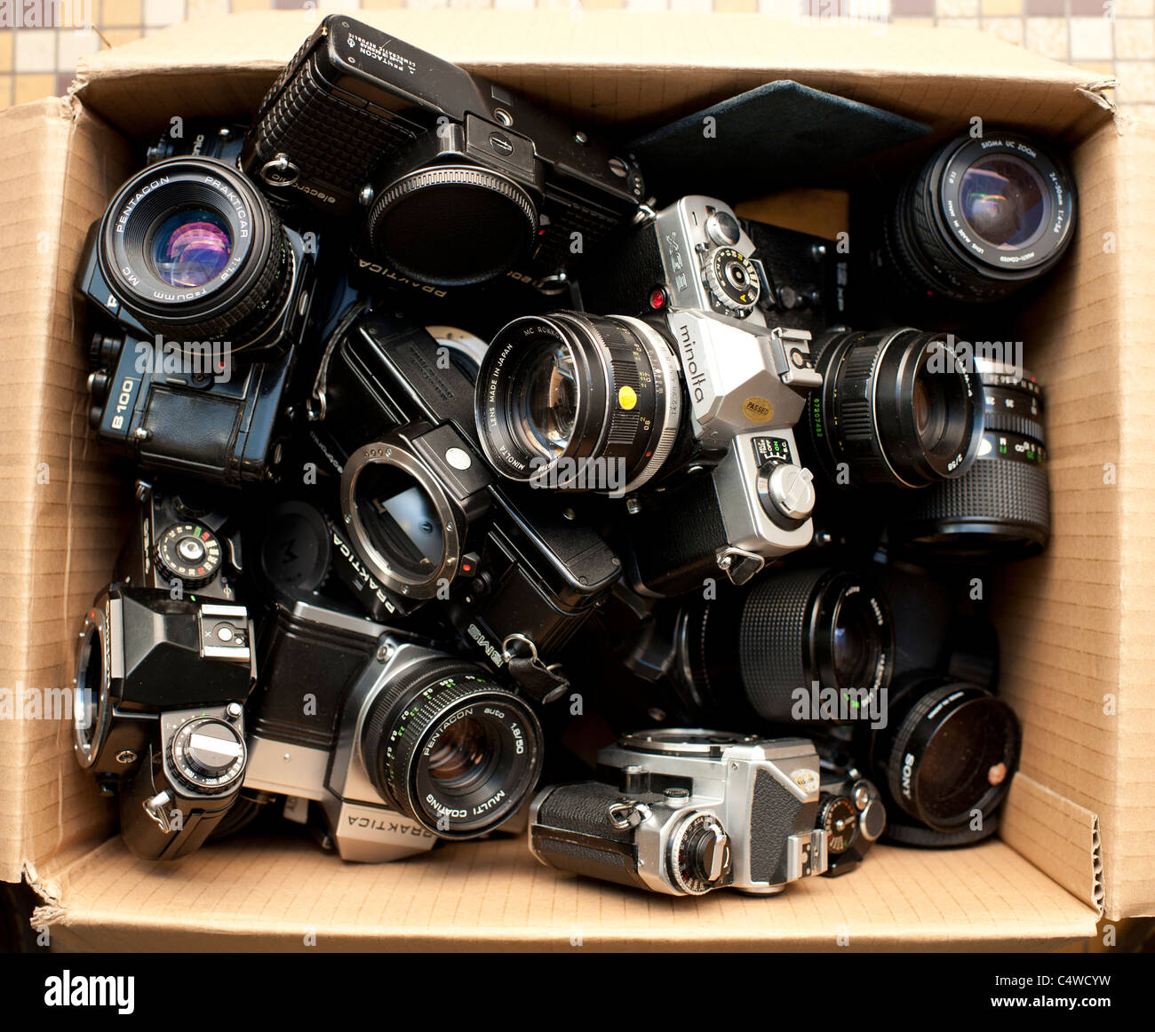 Film box camera hi-res stock photography and images - Alamy