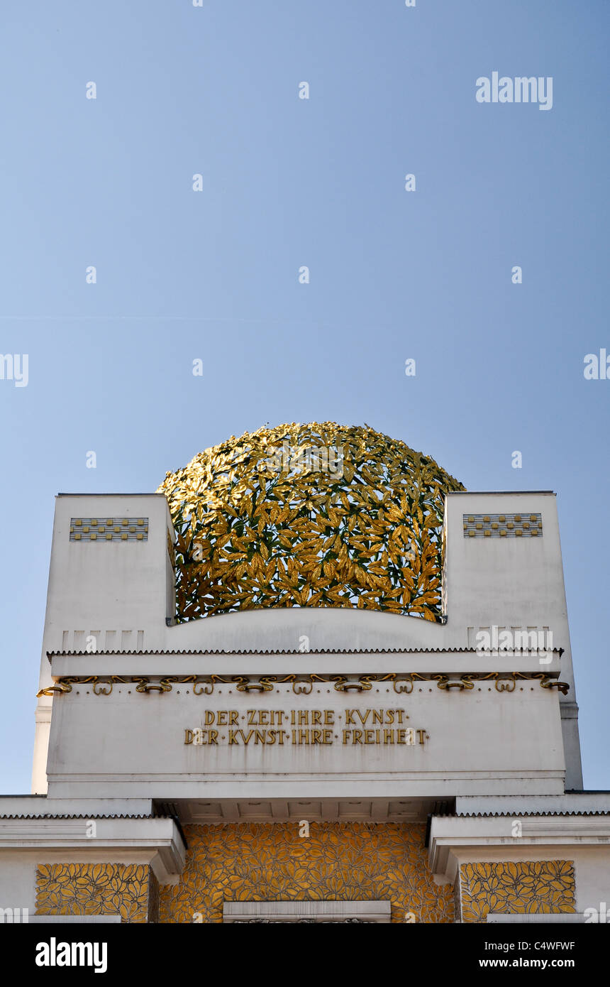 golden art nouveau cupola of the 'sezession' museum in vienna Stock Photo