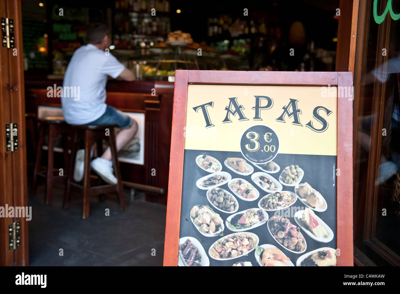 Spanish restaurant menu hi-res stock photography and images - Alamy