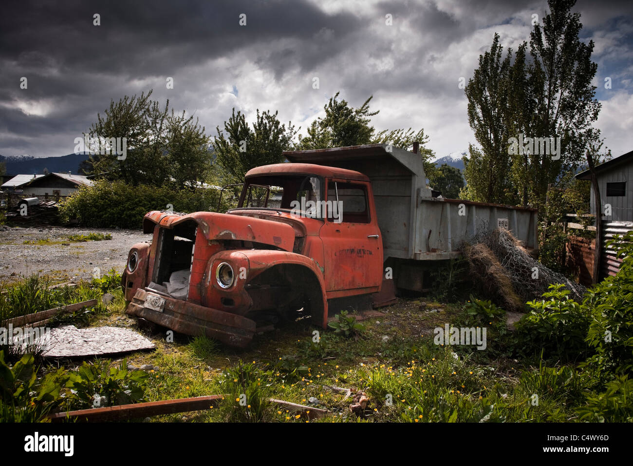 Abandoned old truck wreck hi-res stock photography and images - Alamy
