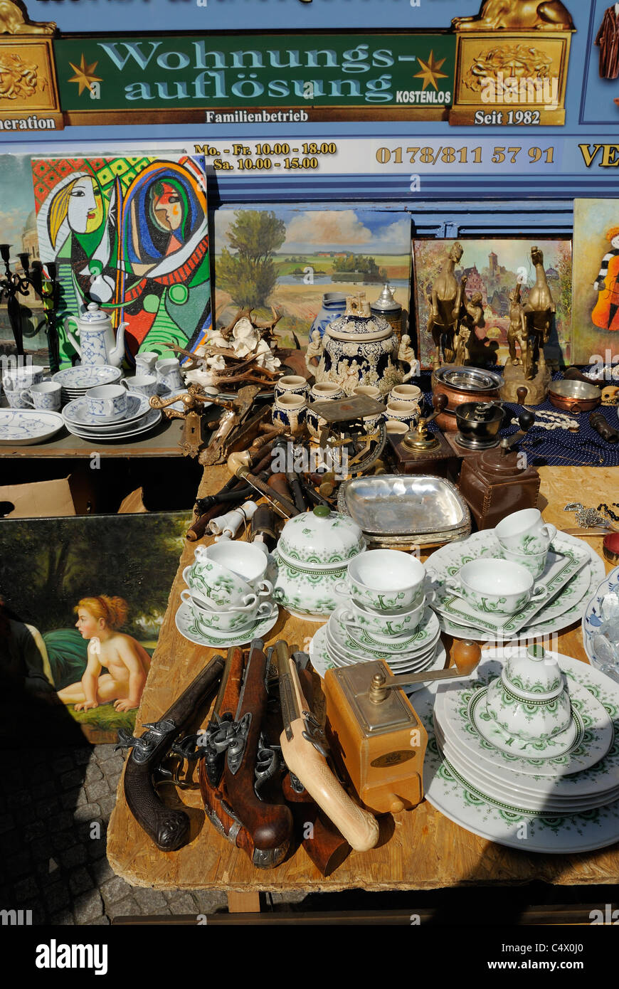 Flea market, art and antiques, secondhand store, popular street