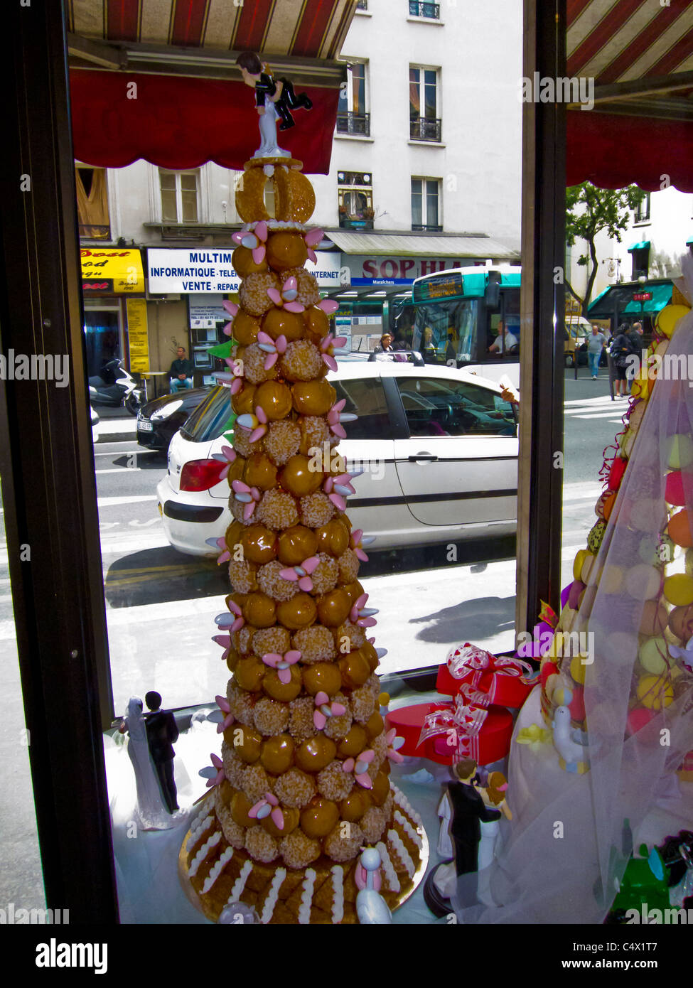 French bakery stores hi-res stock photography and images - Alamy