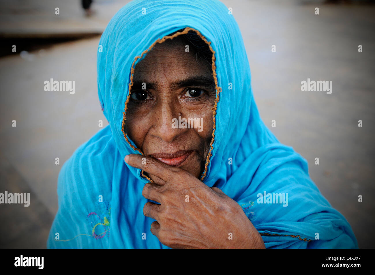 Bangladesh muslim woman hi-res stock photography and images picture picture