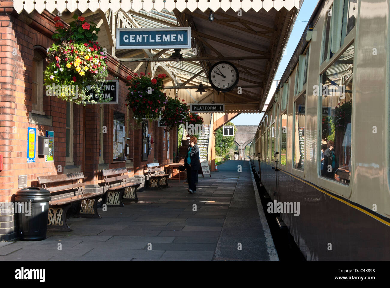 Gloucester and Warwickshire railway station at Toddington Stock Photo