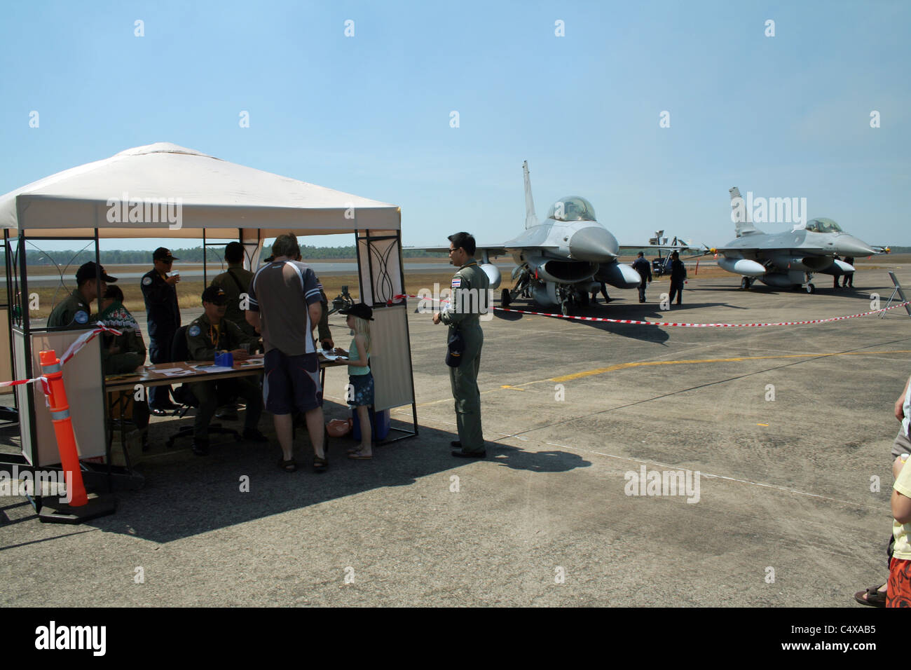 Thai military at the open house at the Darwin airbase during exercise Pitch Black 2006 Stock Photo