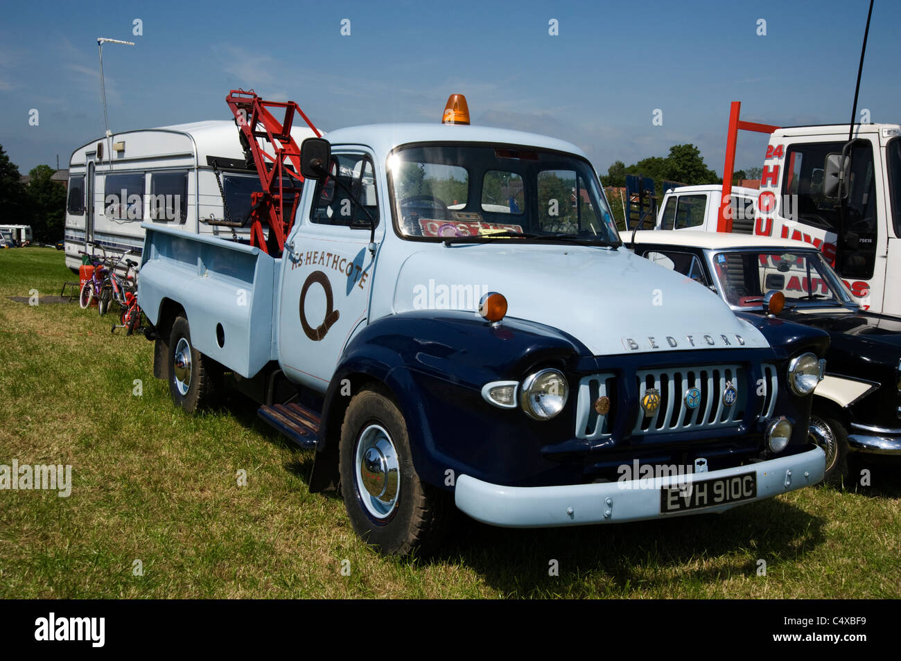 Bedford pick-up / breakdown crane Stock Photo