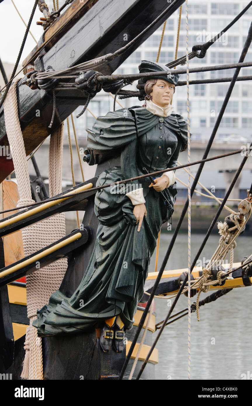 Mascot on the front of The Bounty tall ship Stock Photo
