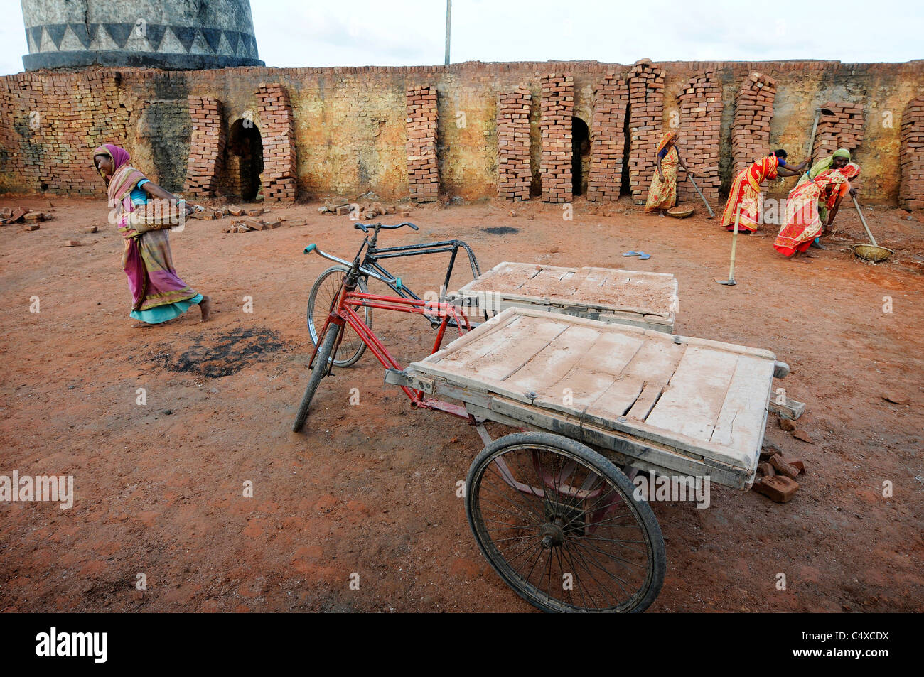 Brick kiln workers in Faridpur, Bangladesh Stock Photo Alamy