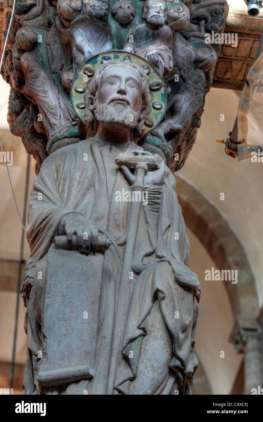 St James, Romanesque sculpture in interior of Cathedral, Santiago de Compostela, Galicia, Spain Stock Photo